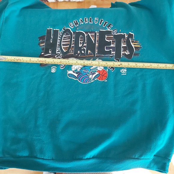 Charlotte Hornets Long-Sleeve Sweater (Vintage) - Picture 4 of 10